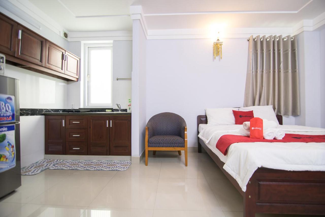 Reddoorz Near Hoa Lu Stadium Bandar Ho Chi Minh Luaran gambar