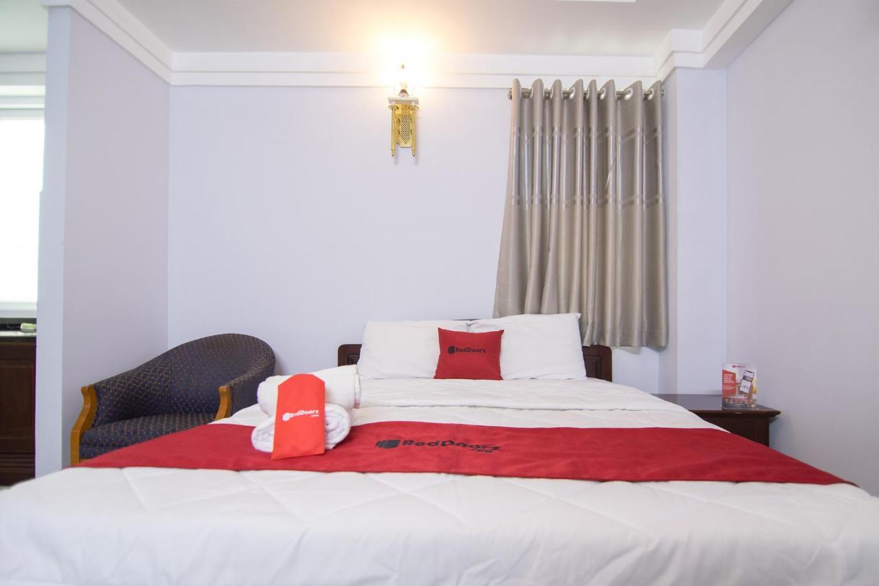 Reddoorz Near Hoa Lu Stadium Bandar Ho Chi Minh Luaran gambar