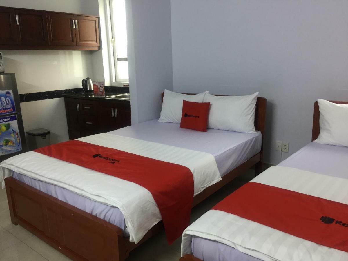Reddoorz Near Hoa Lu Stadium Bandar Ho Chi Minh Luaran gambar